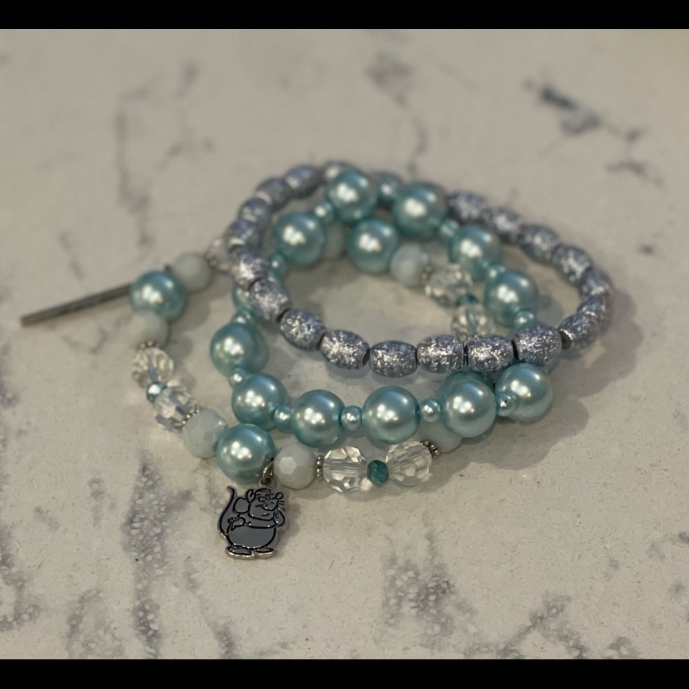 Cinderella beaded charm bracelet.